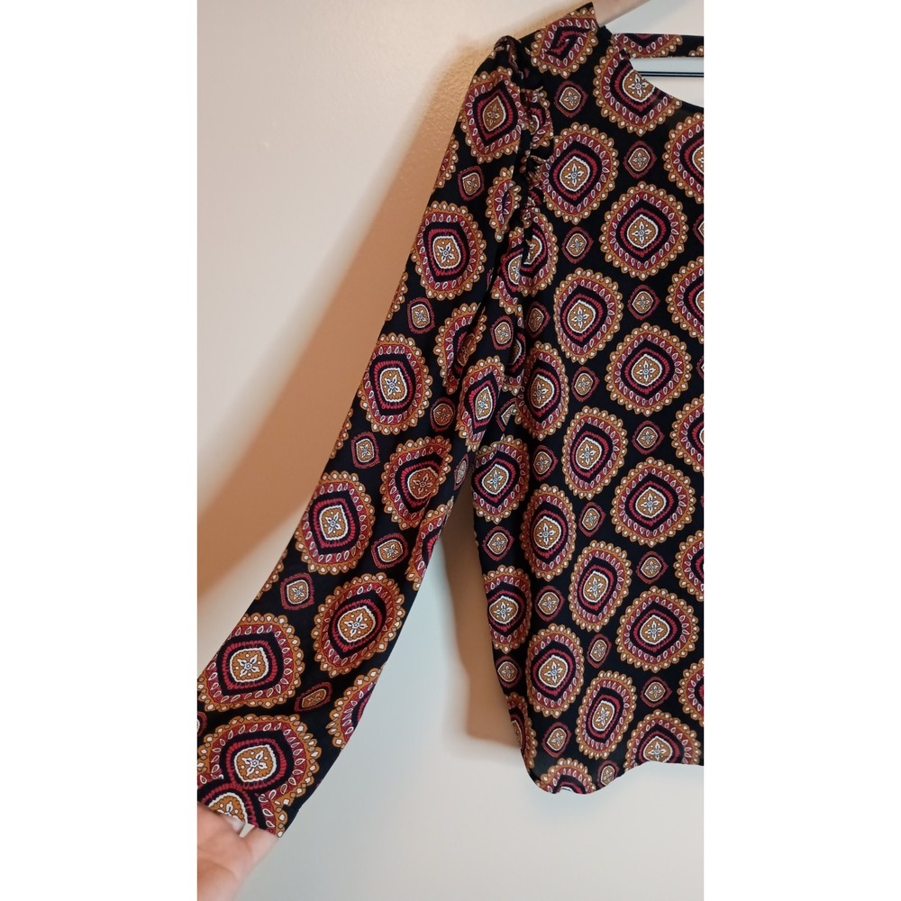 LOFT Medallion Print Ruffle Shoulder Blouse Womens L Bar Back Boho Top - Picture 6 of 14